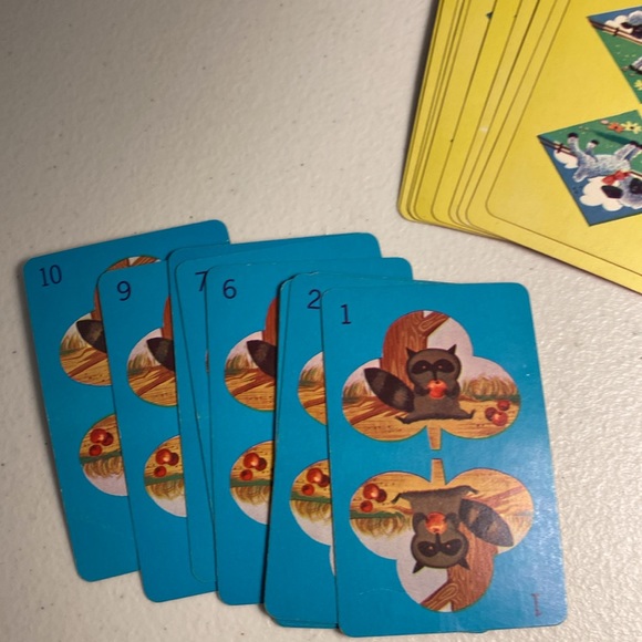 Vintage Hearts Card Game - Picture 8 of 11